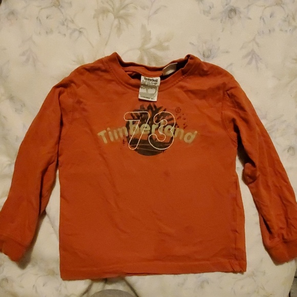 2dress shirts, 1 pair of pants,4 shirts. - Picture 6 of 7